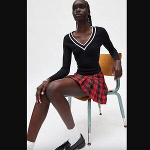 Urban Outfitters BDG Addison Black & White V Neck Ribbed Knit Sweater M NWT